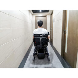 台灣品牌Karma KM-20站立式電動輪椅